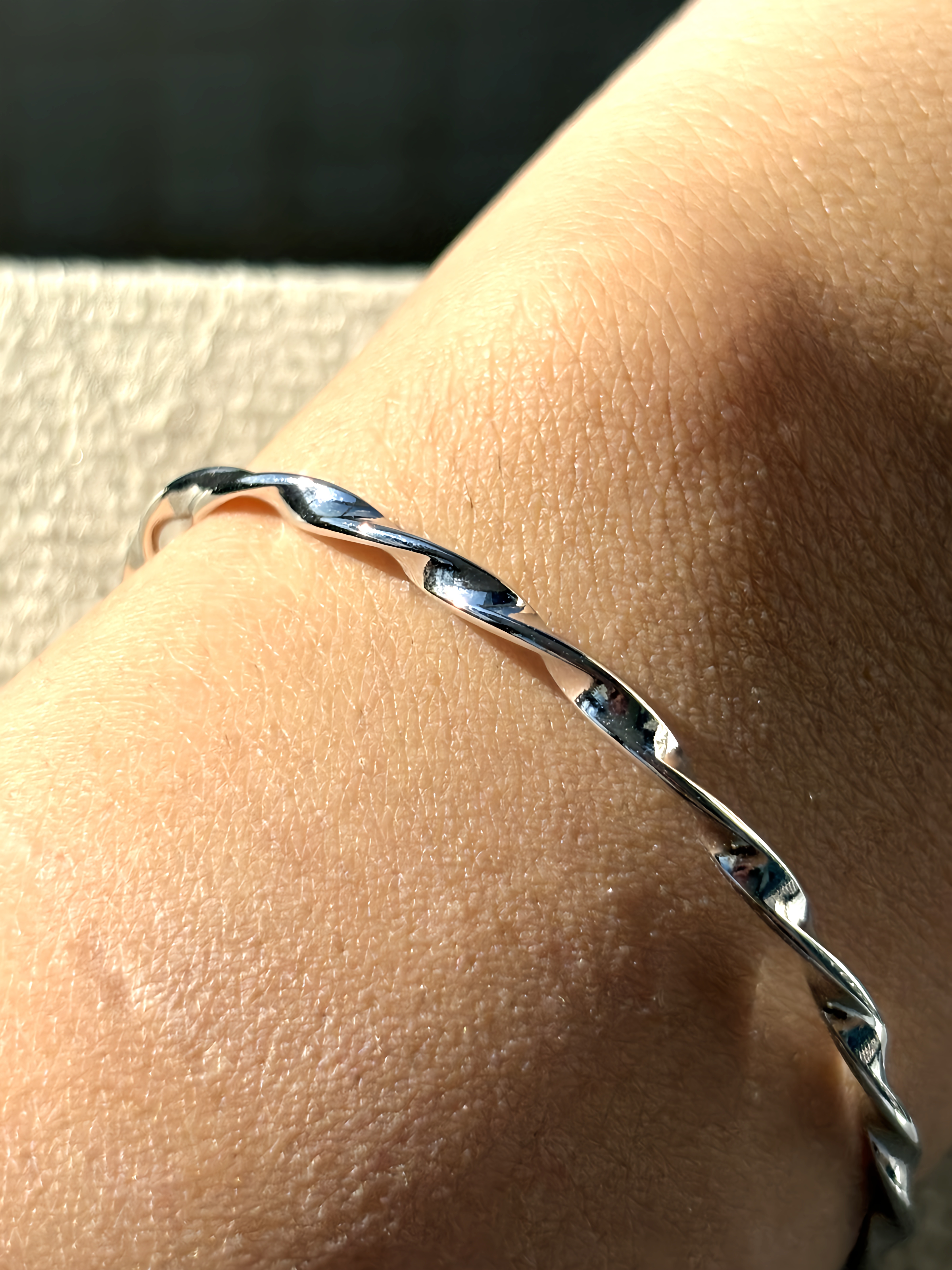 Bracelete Torcido Prateado