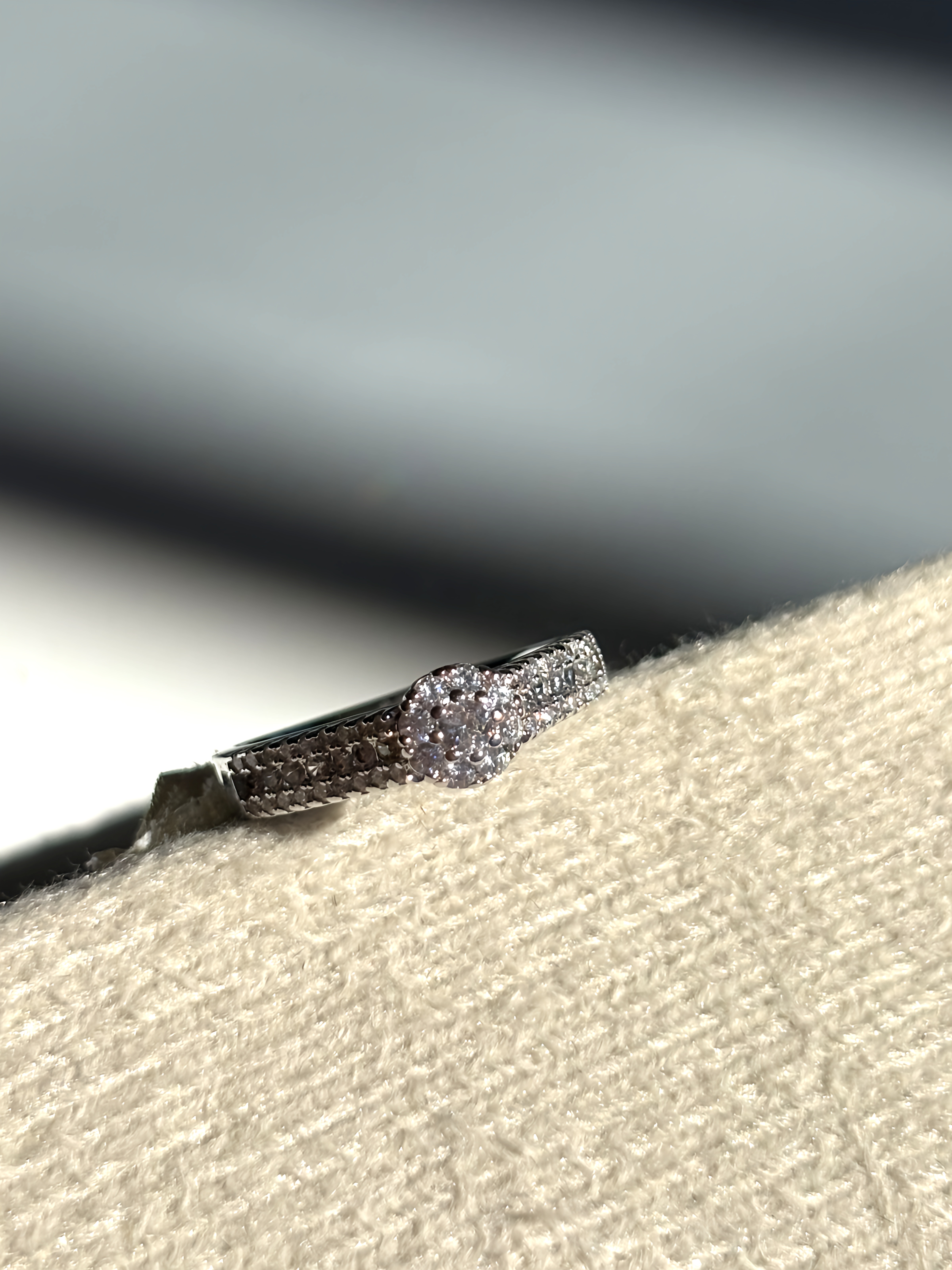 Anel Trançado com Cristais