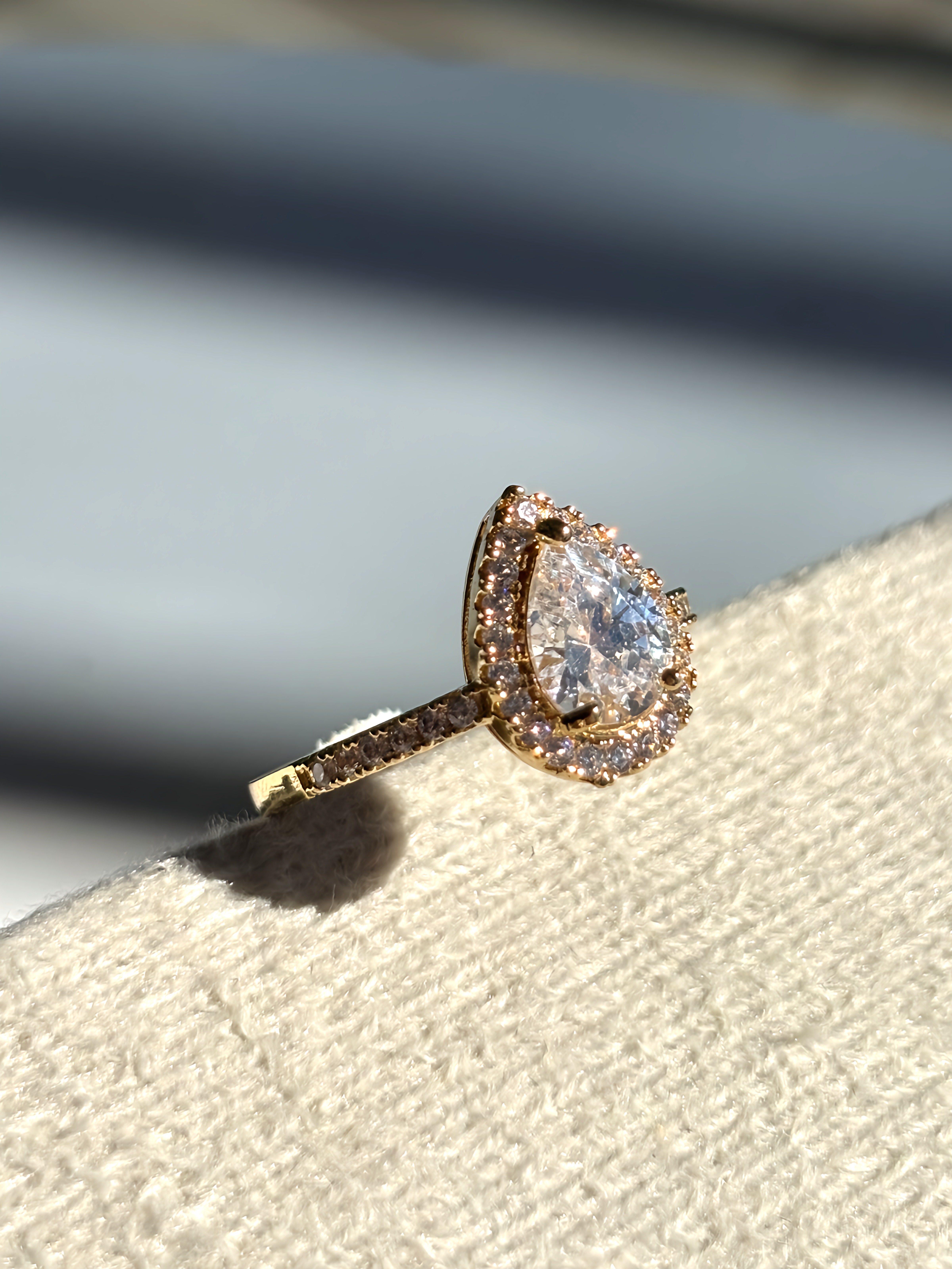 Anel Solitário Gota