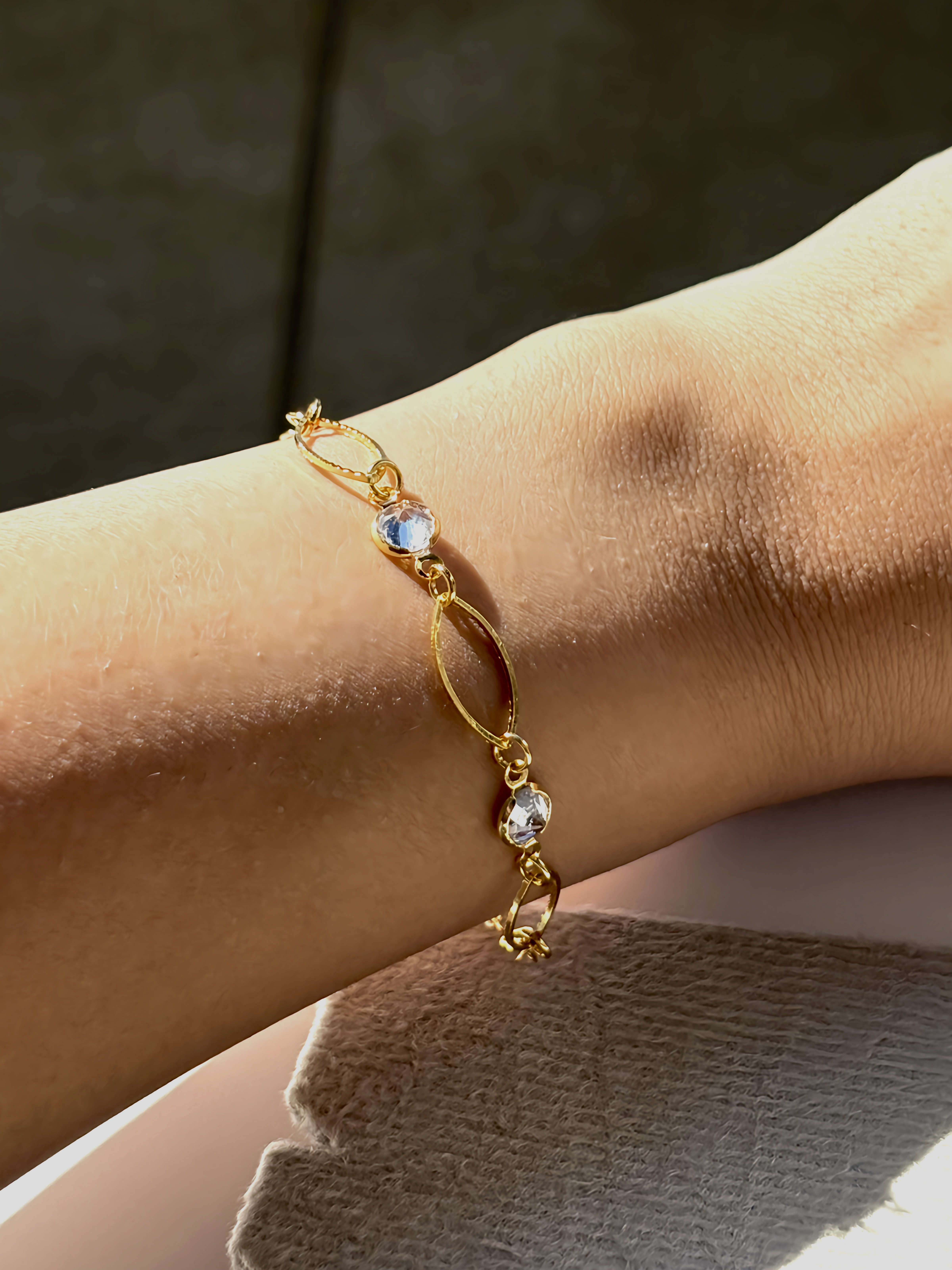 Pulseira Elos Cristais Dourada